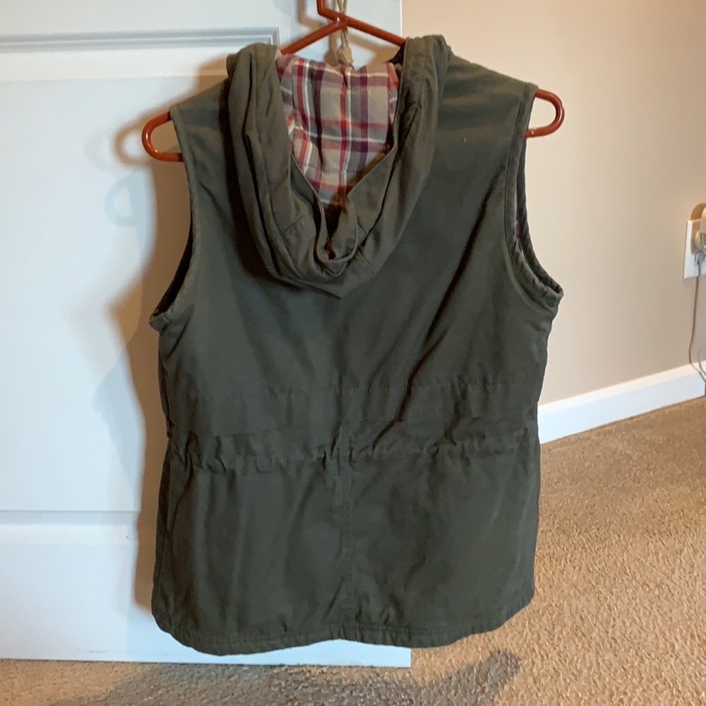 Columbia Vest - Picture 2 of 3